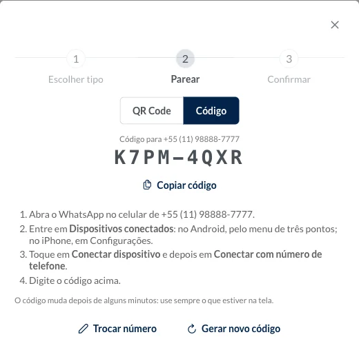 Example pairing code on screen, in two groups of four characters, with the Copiar código button and the four steps for typing it into WhatsApp.